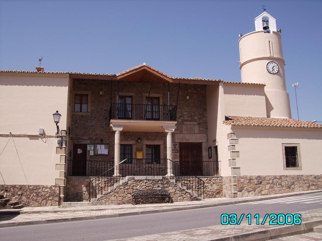 Via Caparra Superior Guest House Oliva de Plasencia Luaran gambar