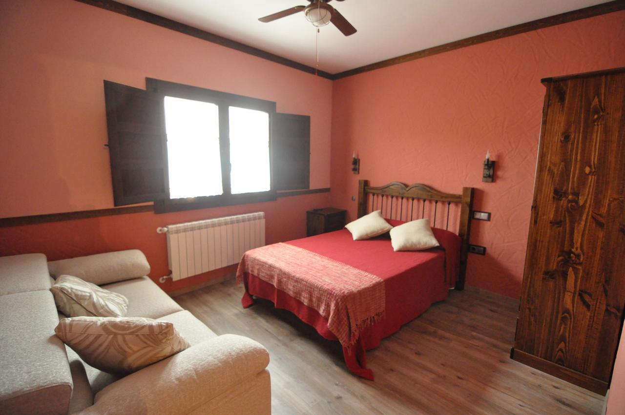 Via Caparra Superior Guest House Oliva de Plasencia Luaran gambar