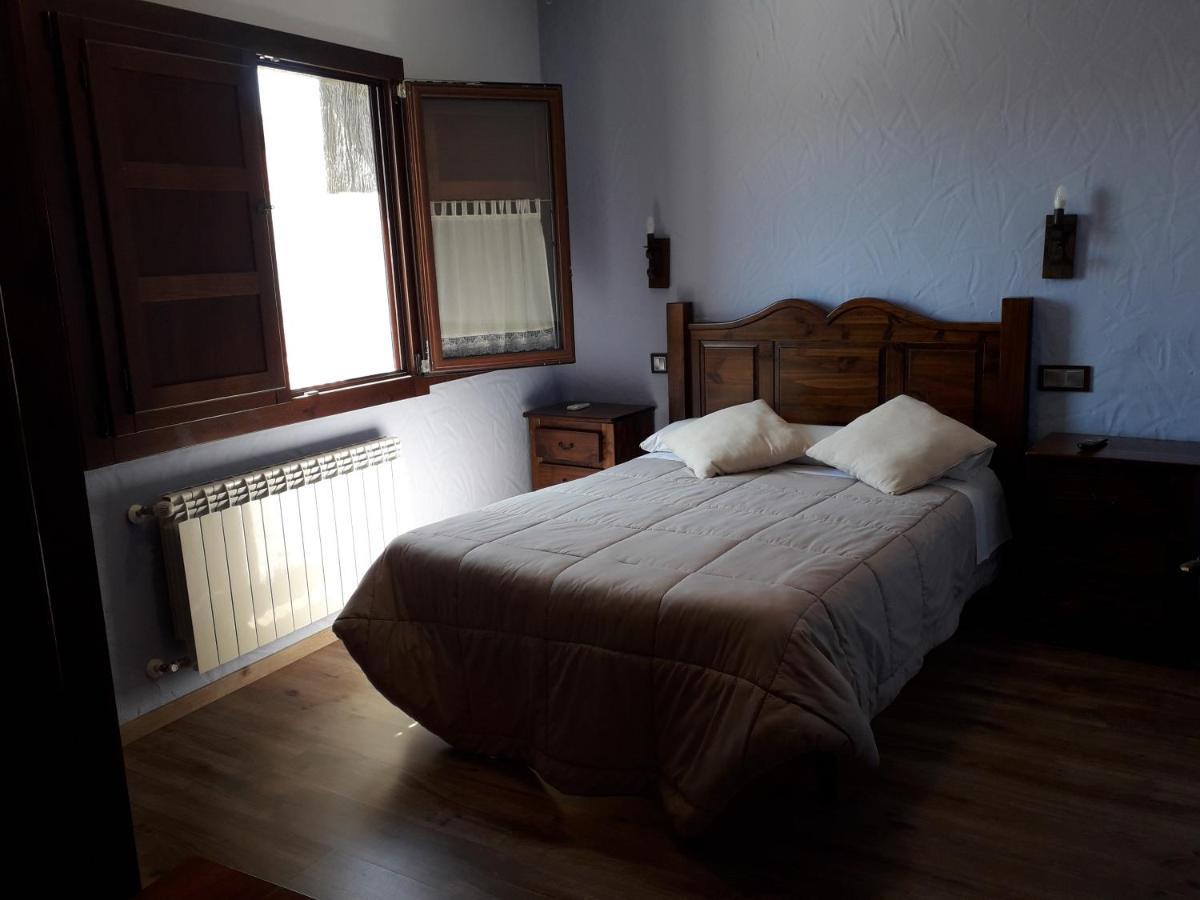 Via Caparra Superior Guest House Oliva de Plasencia Luaran gambar